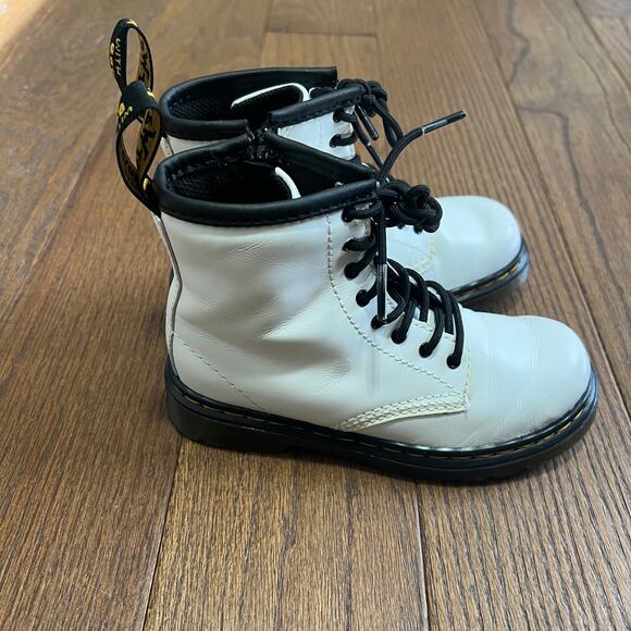 Dr. Marten’s 1460 Kids size 10 Toddler Optic White lace up and zip up Boots - Picture 1 of 8